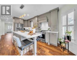 440 FLANAGAN COURT, Newmarket, Ontario