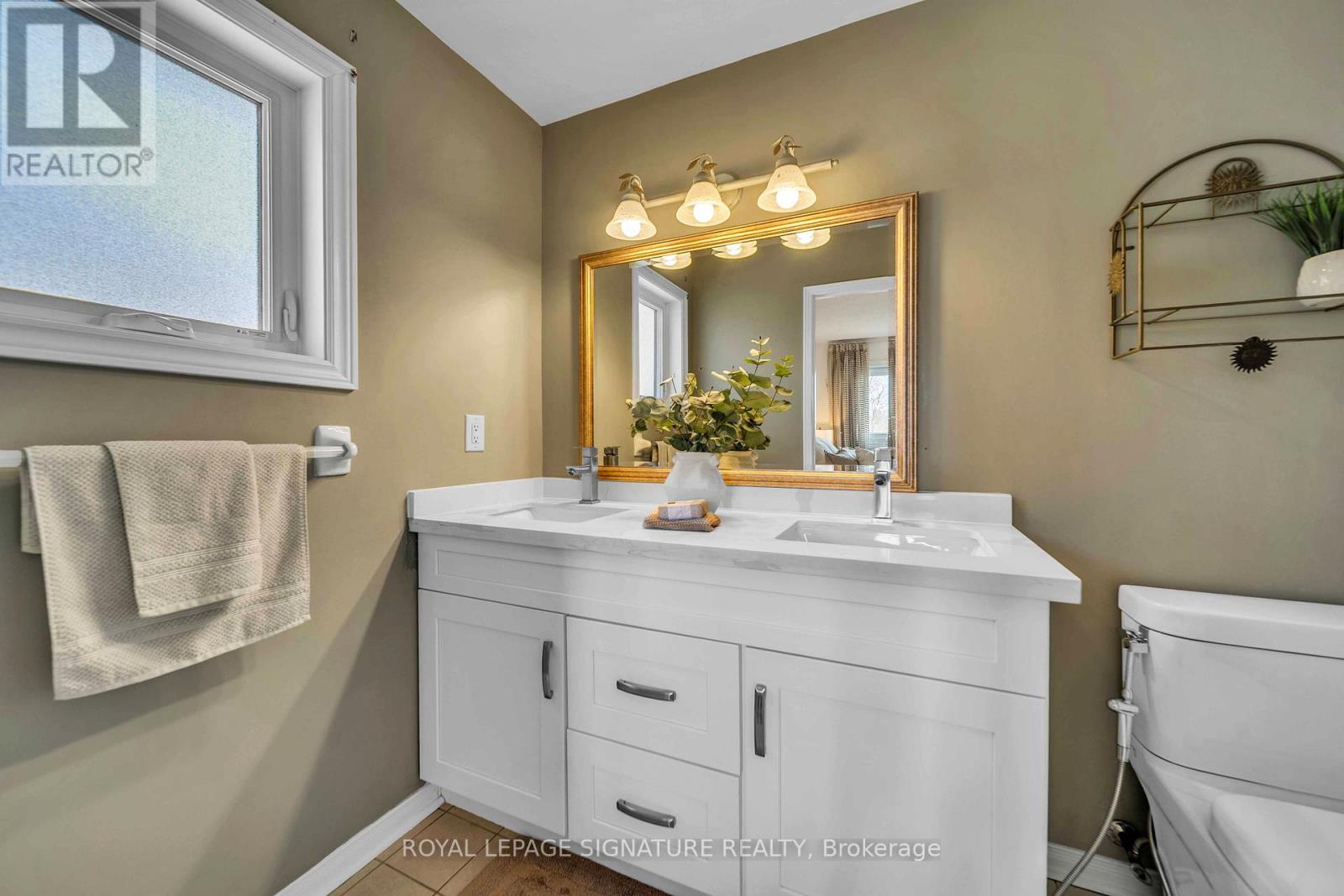 440 Flanagan Court, Newmarket, Ontario  L3X 2E9 - Photo 12 - N13089756
