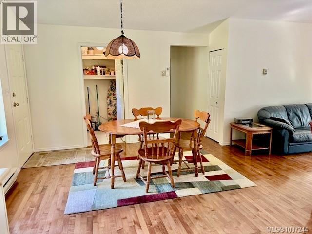 1825 Lackehaven Dr, Gabriola Island, British Columbia  V0R 1X6 - Photo 4 - 1037244