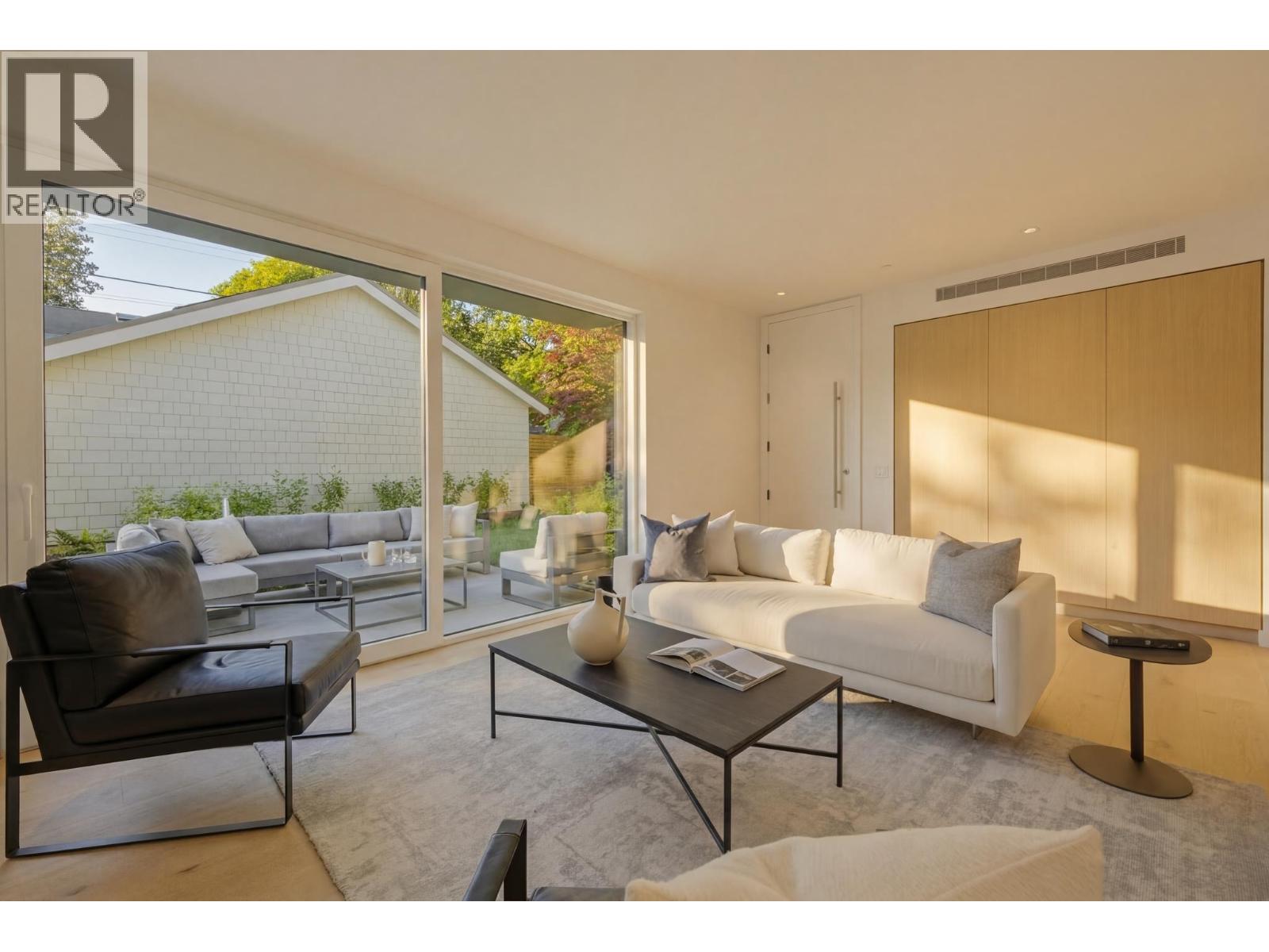 2 2830 Musqueamview Street, Vancouver, British Columbia  V6K 2R9 - Photo 4 - R3126422