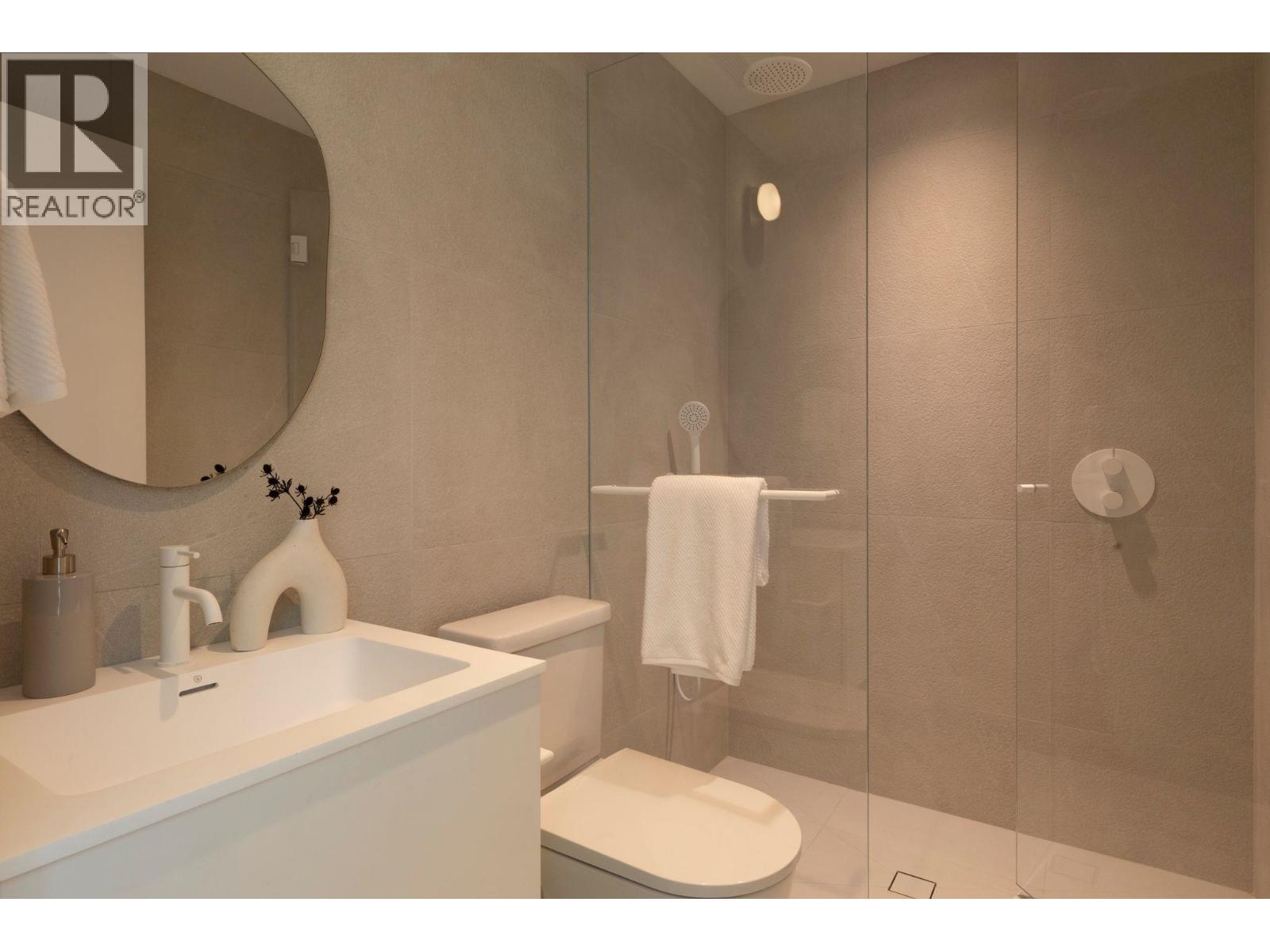 2 2830 Musqueamview Street, Vancouver, British Columbia  V6K 2R9 - Photo 17 - R3126422