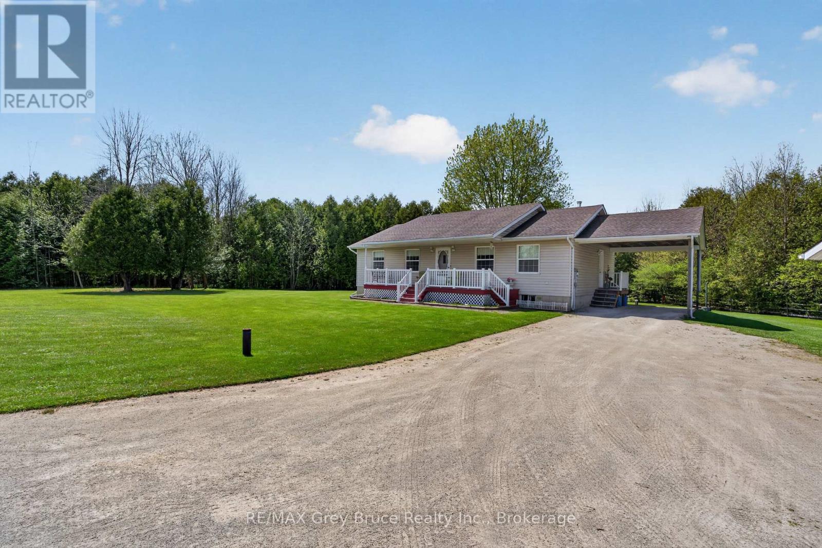 259106 Sarawak Keppel Townline W, Georgian Bluffs, Ontario  N0H 1S0 - Photo 7 - X13167000