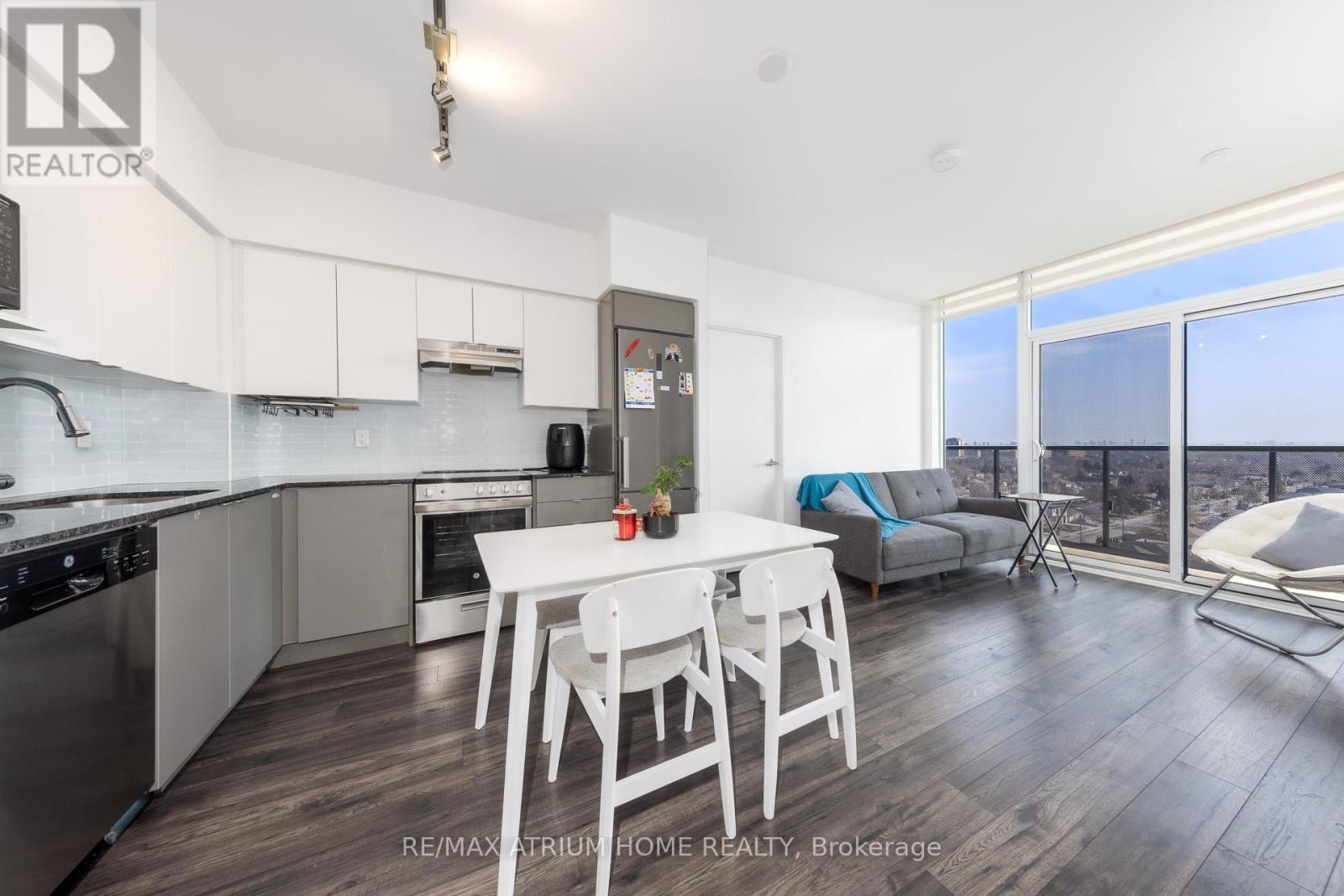 1515 - 120 Varna Drive, Toronto, Ontario  M6A 0B3 - Photo 6 - C13167014