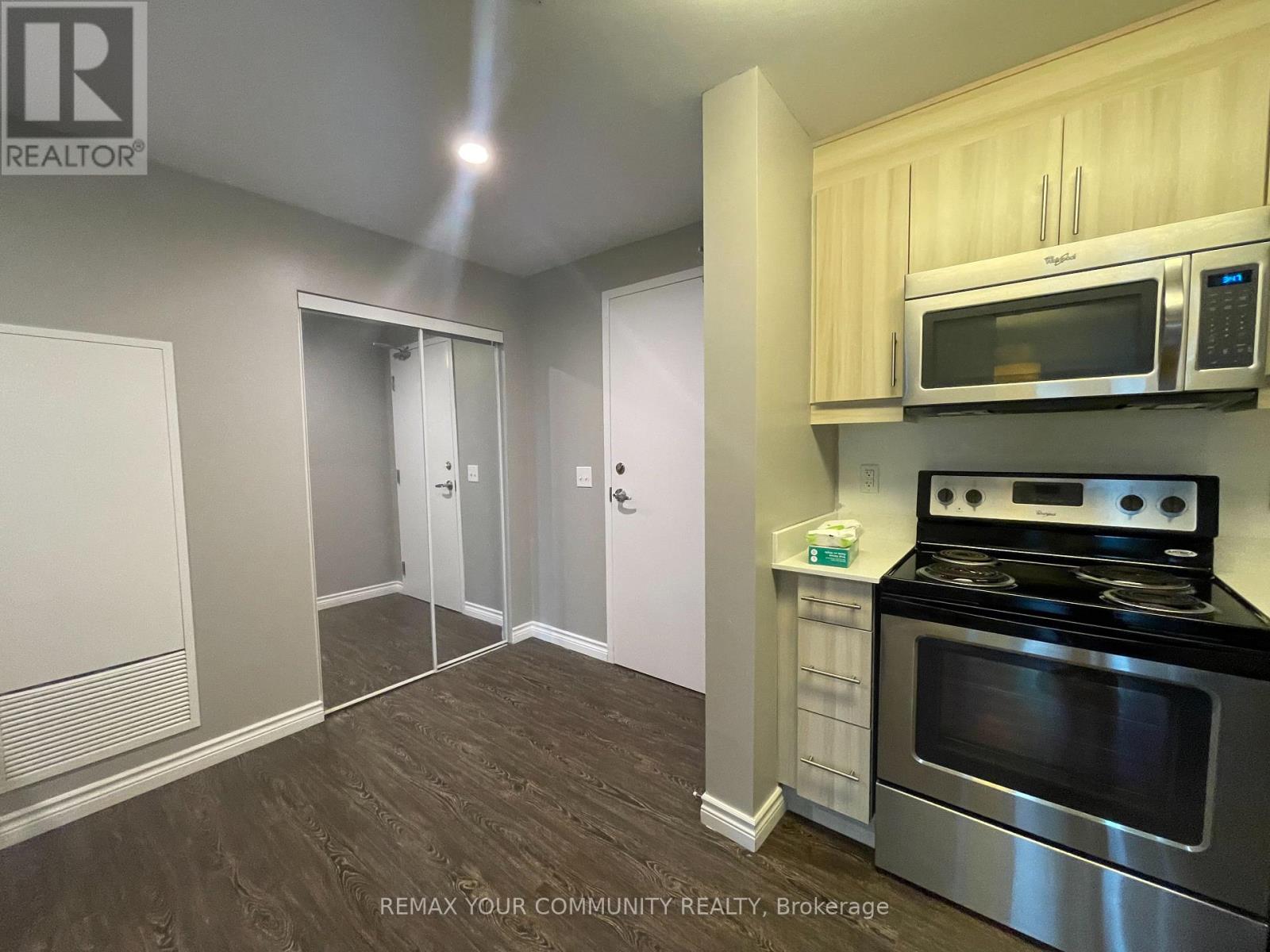 B-603 - 158 King Street N, Waterloo, Ontario N2J 2Y2 - Photo 3 - X13167010