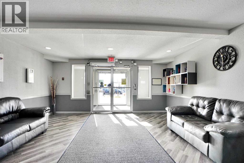 228, 1717 60 Street Se, Calgary, Alberta T2A 7Y7 - Photo 4 - A2292896
