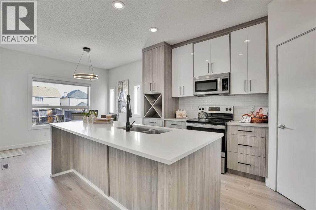 92 Prestwick Heath SE, Calgary, Alberta  T2Z 4E4 - Photo 8 - A2300840