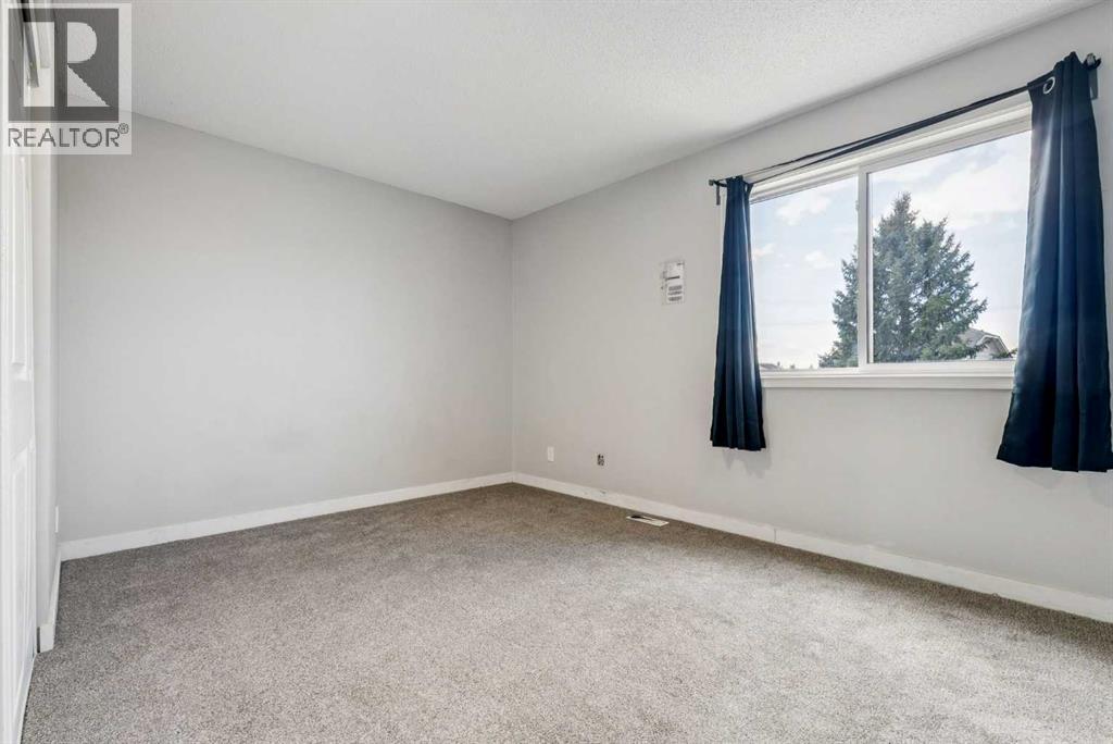 367 Martinbrook Place NE, Calgary, Alberta  T3J 3E3 - Photo 10 - A2311747