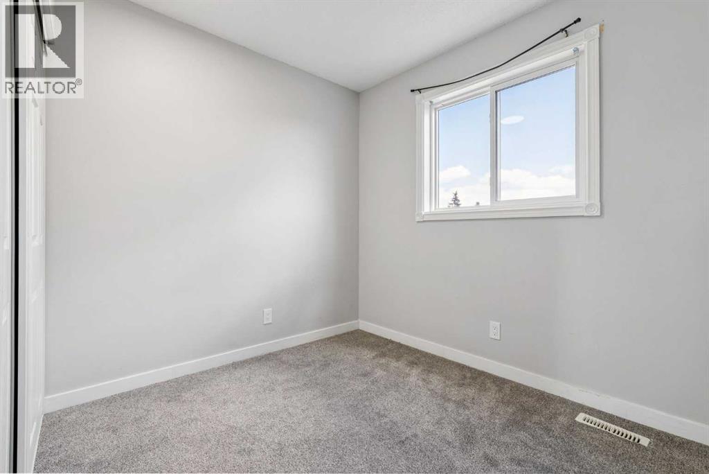 367 Martinbrook Place NE, Calgary, Alberta  T3J 3E3 - Photo 15 - A2311747