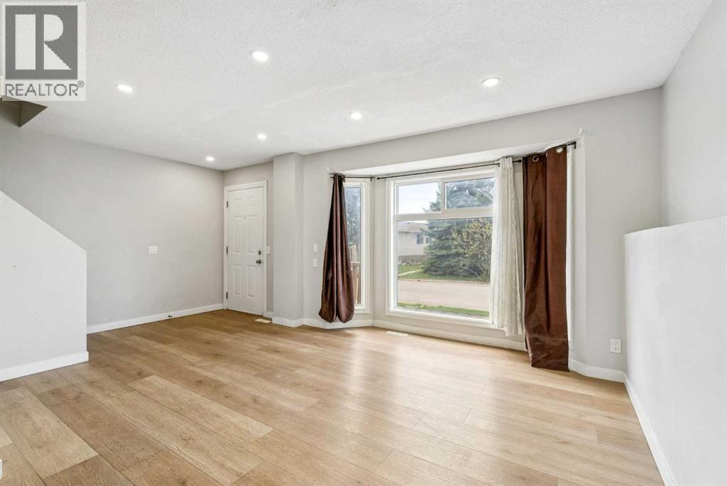 367 Martinbrook Place NE, Calgary, Alberta  T3J 3E3 - Photo 5 - A2311747