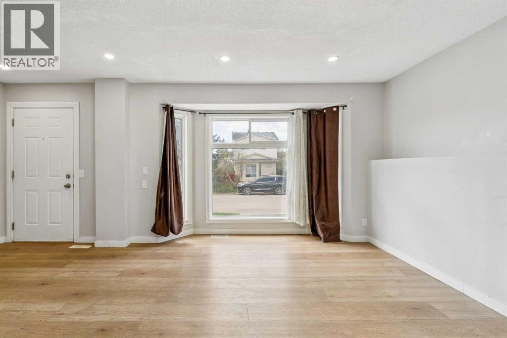 367 Martinbrook Place NE, Calgary, Alberta  T3J 3E3 - Photo 3 - A2311747