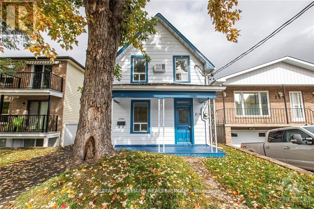219 Deschamps Avenue, Ottawa, Ontario  K1L 5Z2 - Photo 2 - X13167022