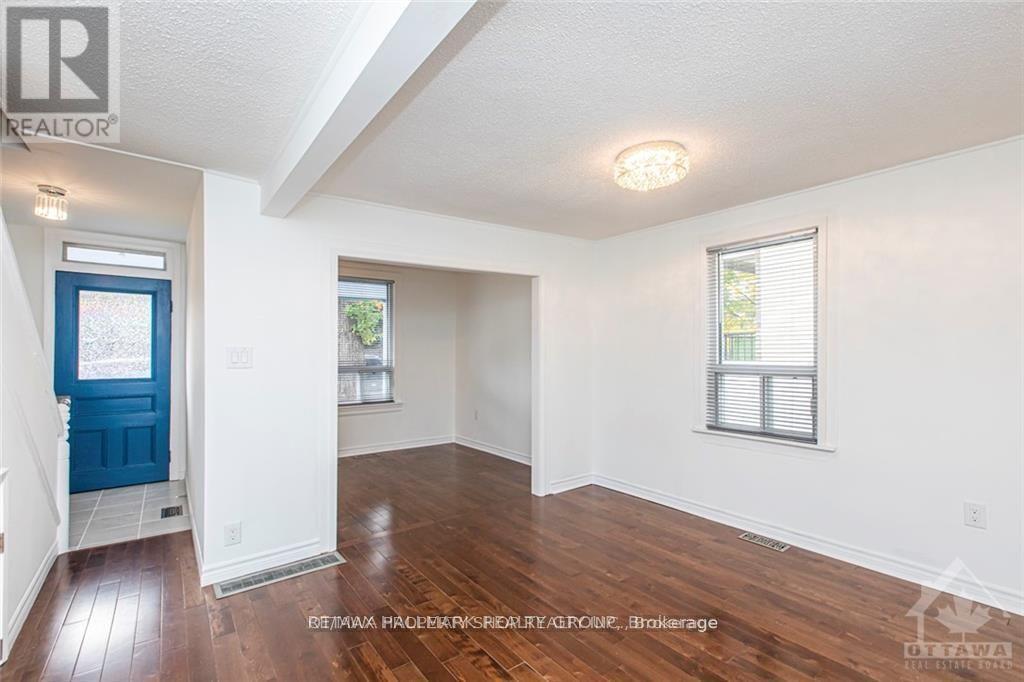 219 Deschamps Avenue, Ottawa, Ontario  K1L 5Z2 - Photo 3 - X13167022