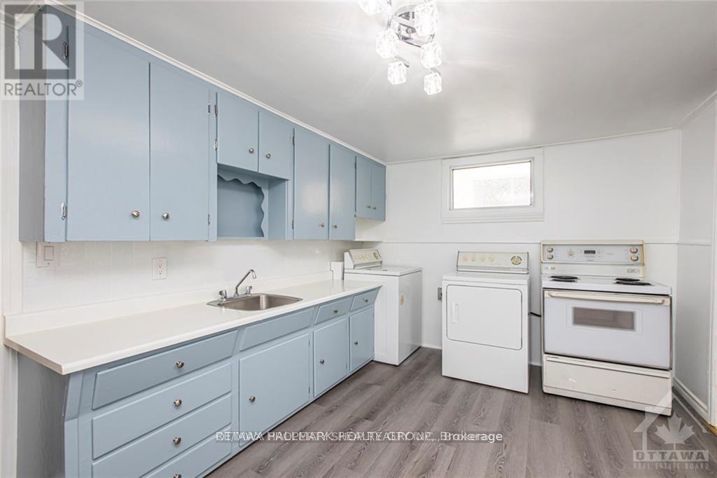 219 Deschamps Avenue, Ottawa, Ontario  K1L 5Z2 - Photo 9 - X13167022