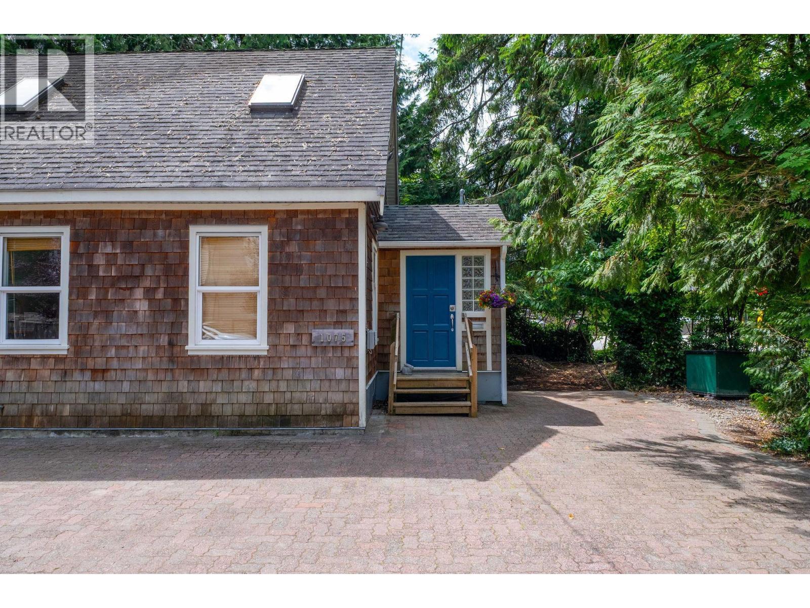 1075 Gladwin Drive, North Vancouver, British Columbia  V7R 1A1 - Photo 32 - R3121554