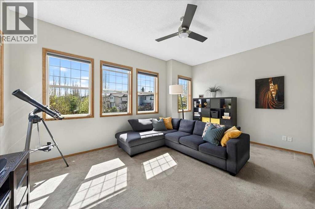 152 Chapman Close SE, Calgary, Alberta  T2X 3V7 - Photo 5 - A2312861