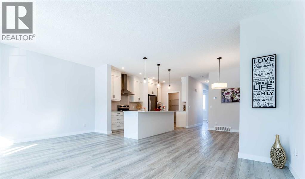 540 Chinook Winds Garden SW, Airdrie, Alberta  T4B 5J6 - Photo 8 - A2292510
