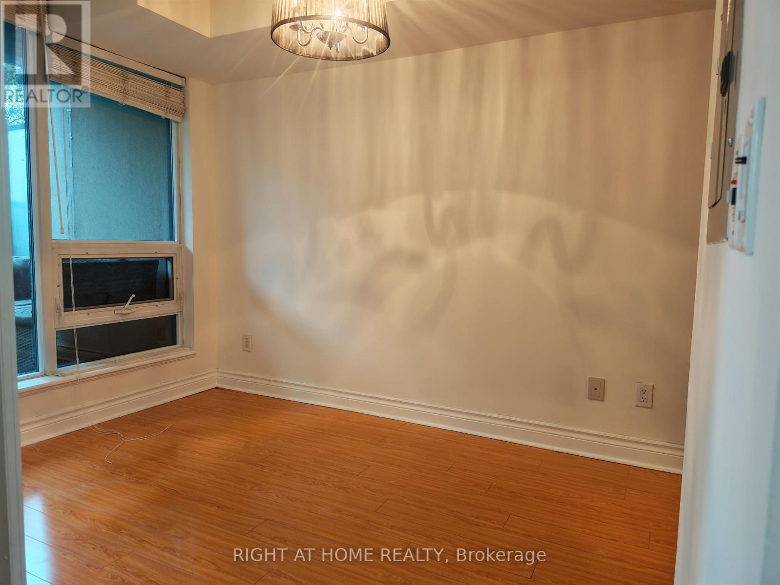 503 - 12 Yonge Street, Toronto, Ontario  M5E 1Z9 - Photo 8 - C13116816