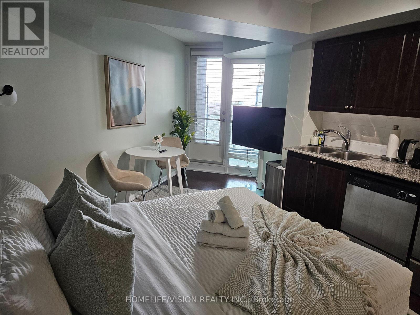 1258 - 209 Fort York Boulevard, Toronto, Ontario  M5V 4A1 - Photo 6 - C13167046