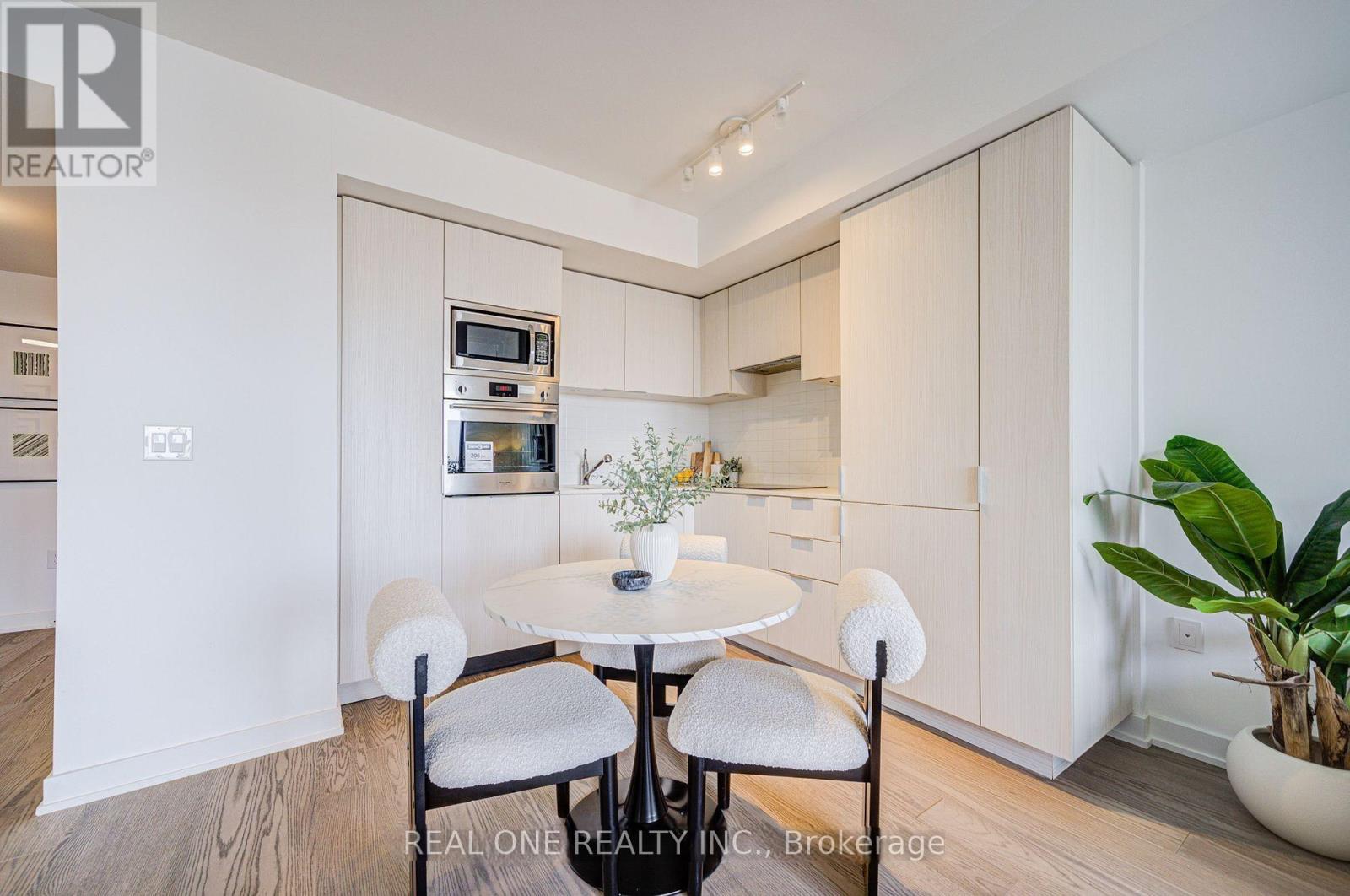 5407 - 11 Wellesley Street W, Toronto, Ontario  M4Y 0G4 - Photo 12 - C13167066