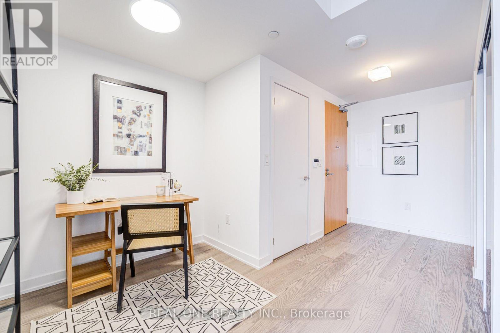 5407 - 11 Wellesley Street W, Toronto, Ontario  M4Y 0G4 - Photo 8 - C13167066