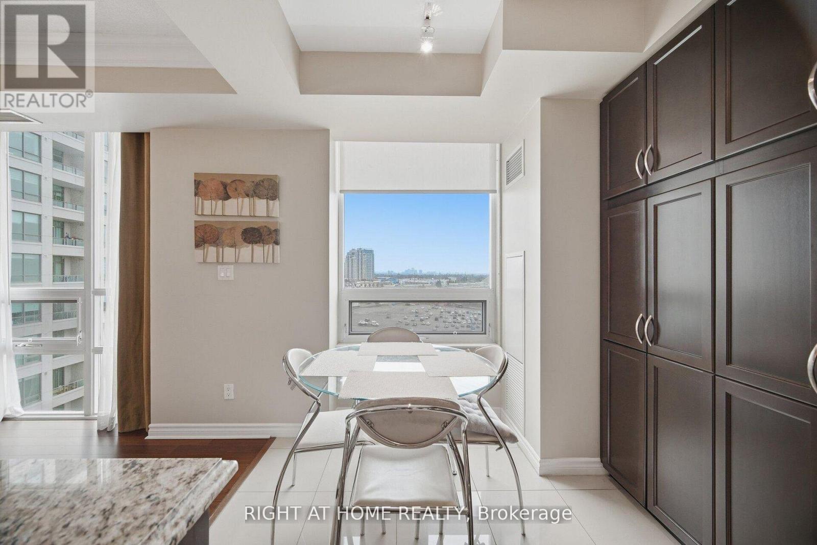1010 - 88 Promenade Circle, Vaughan, Ontario  L4J 9A4 - Photo 14 - N13167058