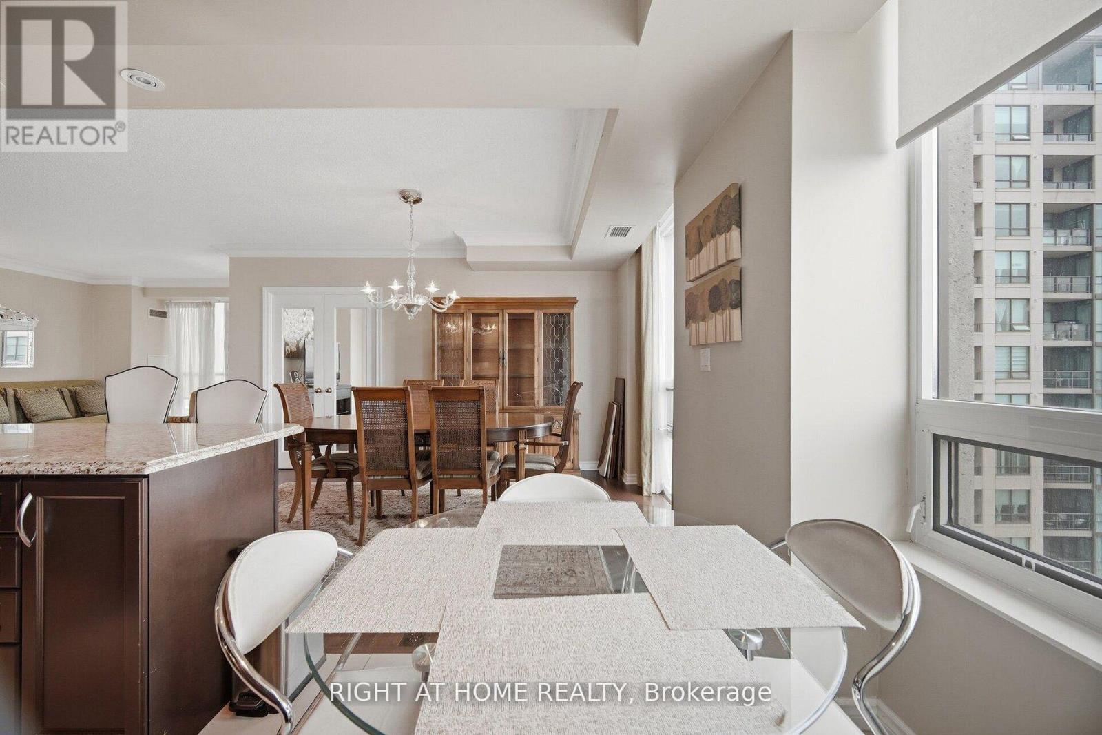 1010 - 88 Promenade Circle, Vaughan, Ontario  L4J 9A4 - Photo 15 - N13167058