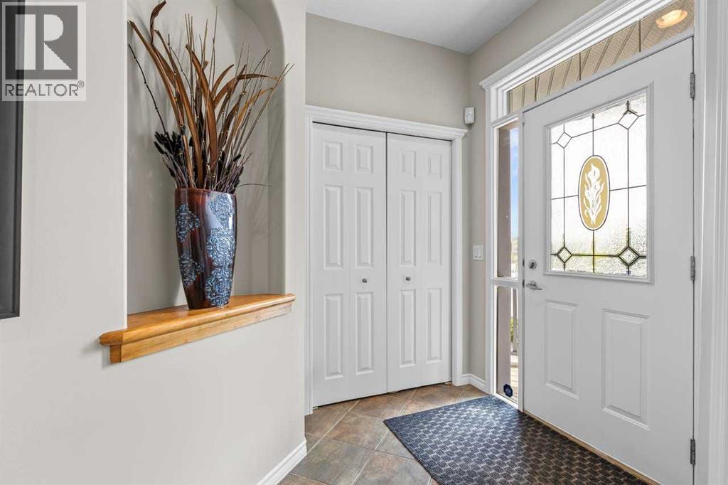 25 Panamount Green NW, Calgary, Alberta  T3K 5R6 - Photo 2 - A2310944