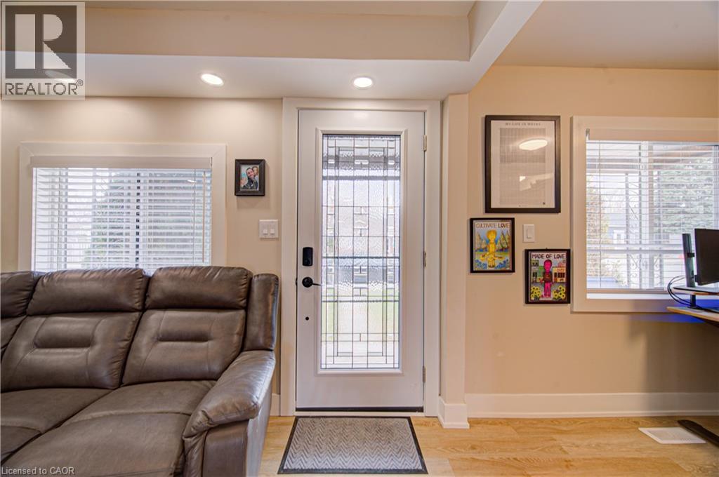 345 Nelson Street, Brantford, Ontario  N3S 4E3 - Photo 5 - 40811666