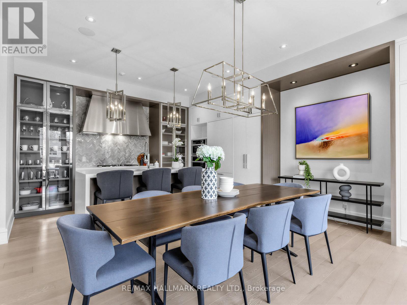 1 THURLOE AVENUE, Toronto, Ontario