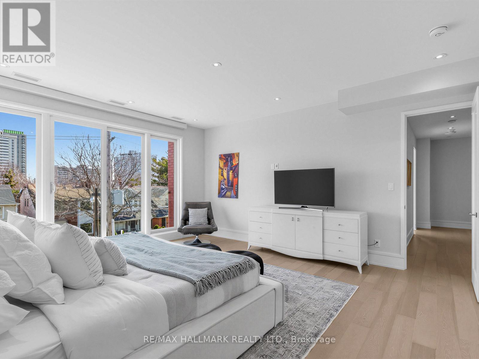 1 Thurloe Avenue, Toronto, Ontario  M4S 0B4 - Photo 18 - C12989118