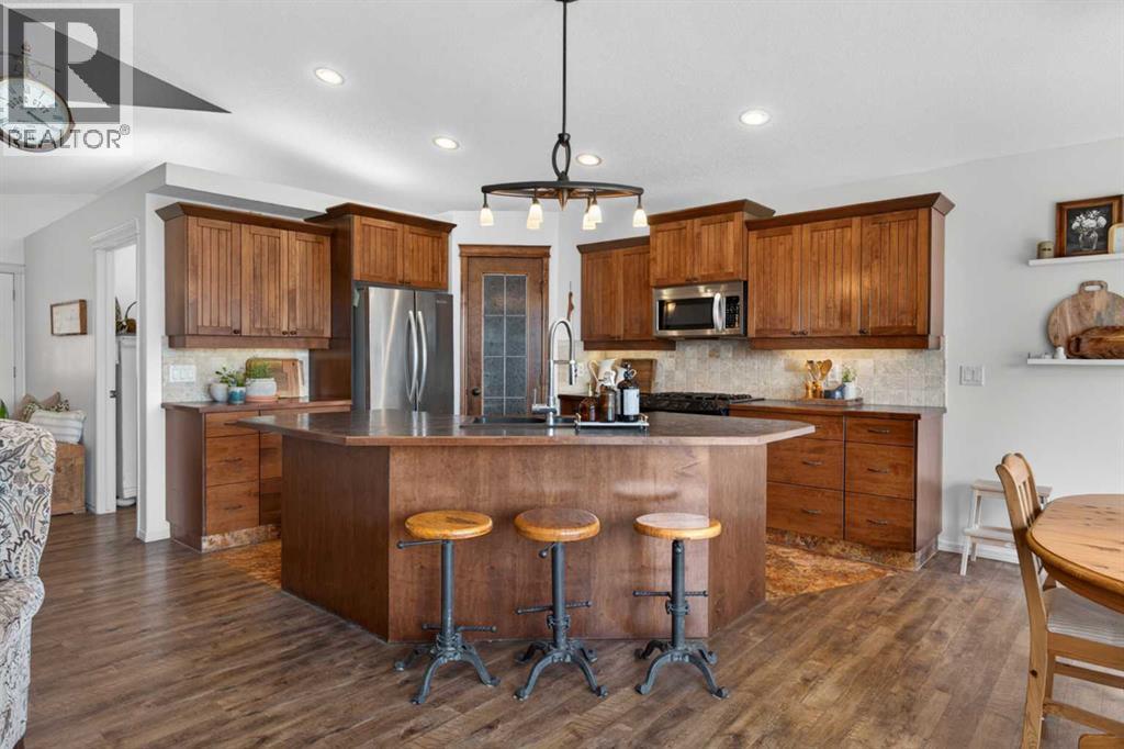 283 Willow Ridge Manor, Diamond Valley, Alberta  T0L 0H0 - Photo 13 - A2313366