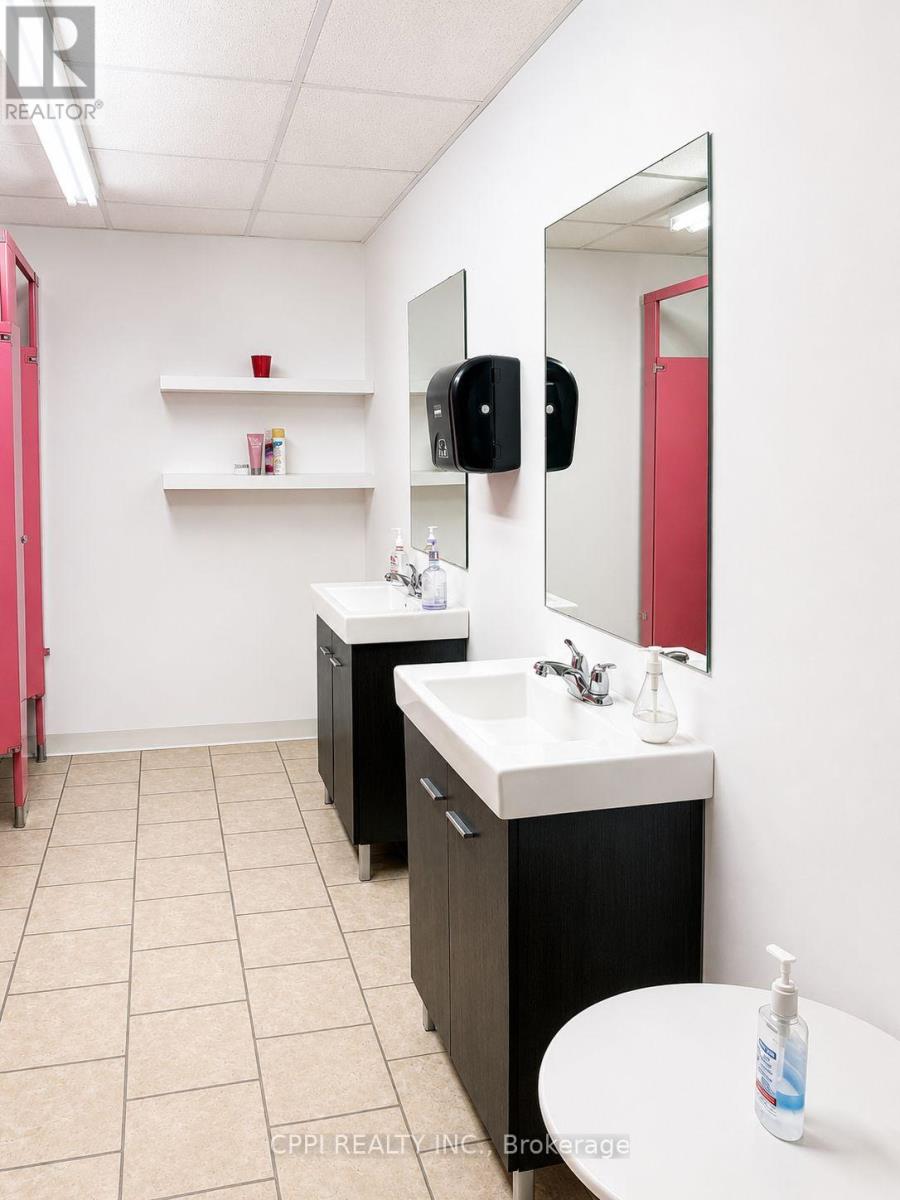 North Bsmt - 650 King Street E, Oshawa, Ontario  L1H 1G5 - Photo 31 - E13167082