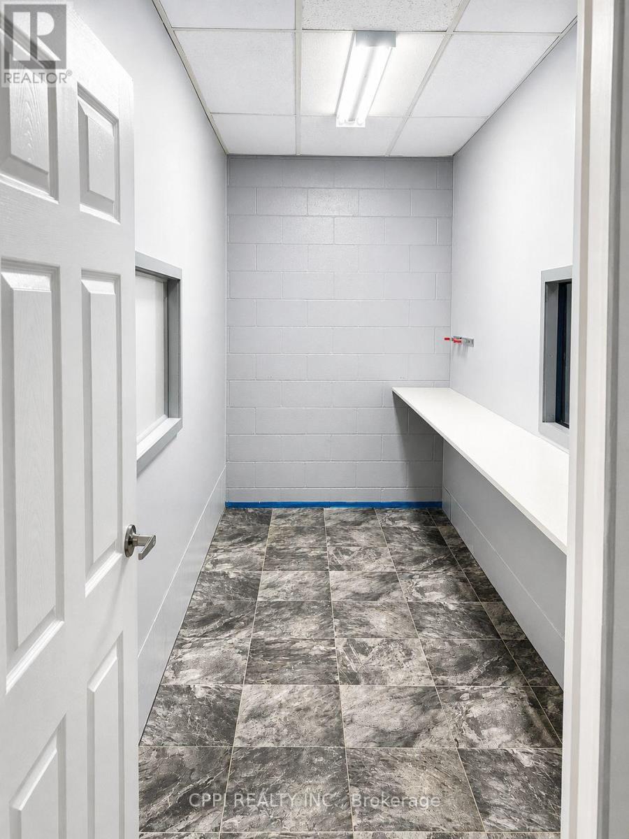 South Bsmt - 650 King Street E, Oshawa, Ontario  L1H 1G5 - Photo 23 - E13167084