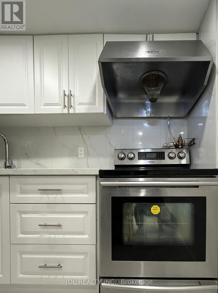 Bsmt - 19 Glengrove Ave E Avenue, Toronto, Ontario  M4N 1E6 - Photo 17 - C13167110