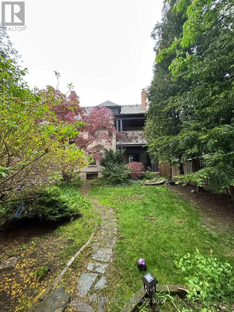 Bsmt - 19 Glengrove Ave E Avenue, Toronto, Ontario  M4N 1E6 - Photo 6 - C13167110