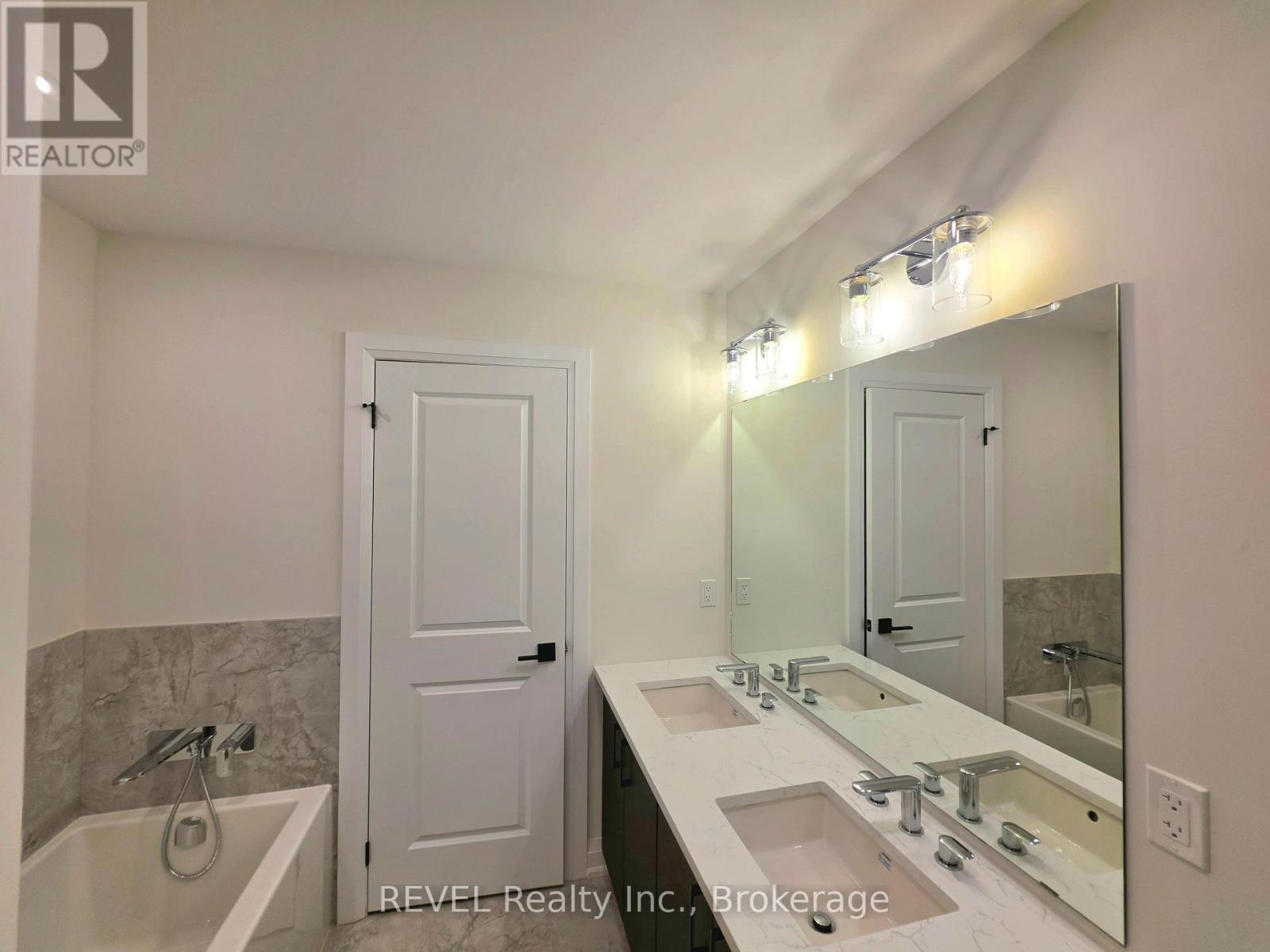 6354 Sunshine Common, Niagara Falls, Ontario L2G 0E4 - Photo 29 - X13167126