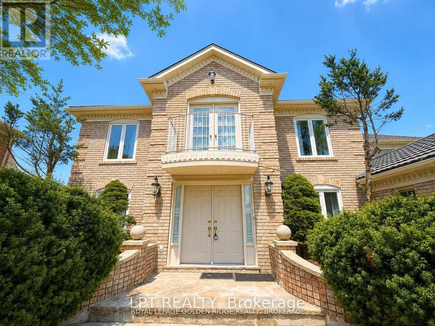 31 Glenayr Road, Richmond Hill, Ontario  L4B 2G6 - Photo 2 - N13167106