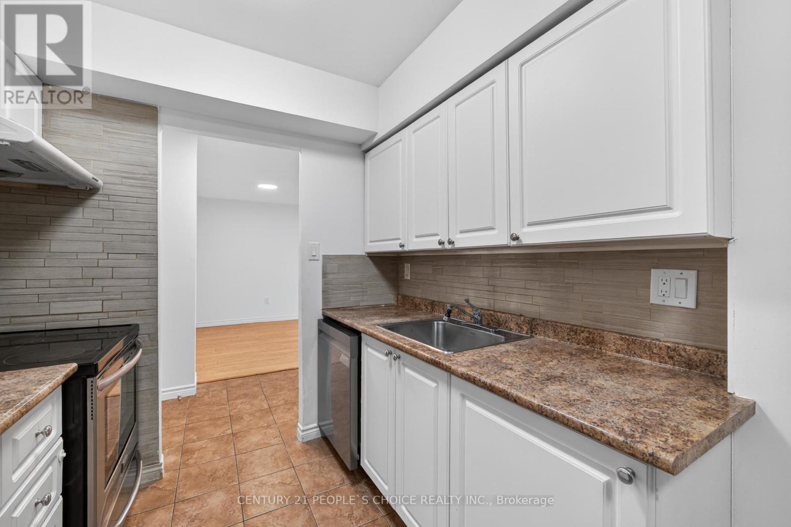 702 - 390 Dixon Road, Toronto, Ontario M9R 1T4 - Photo 12 - W13167104