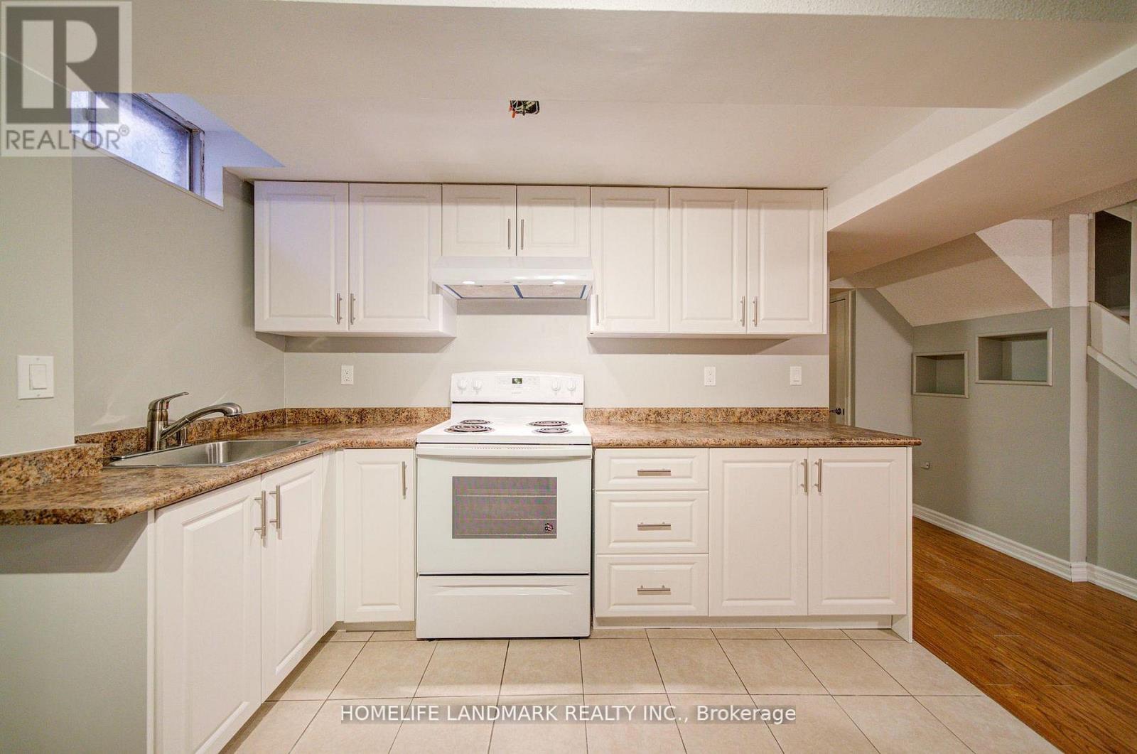 1111 Deer Run, Mississauga, Ontario  L5C 3P7 - Photo 25 - W13167114