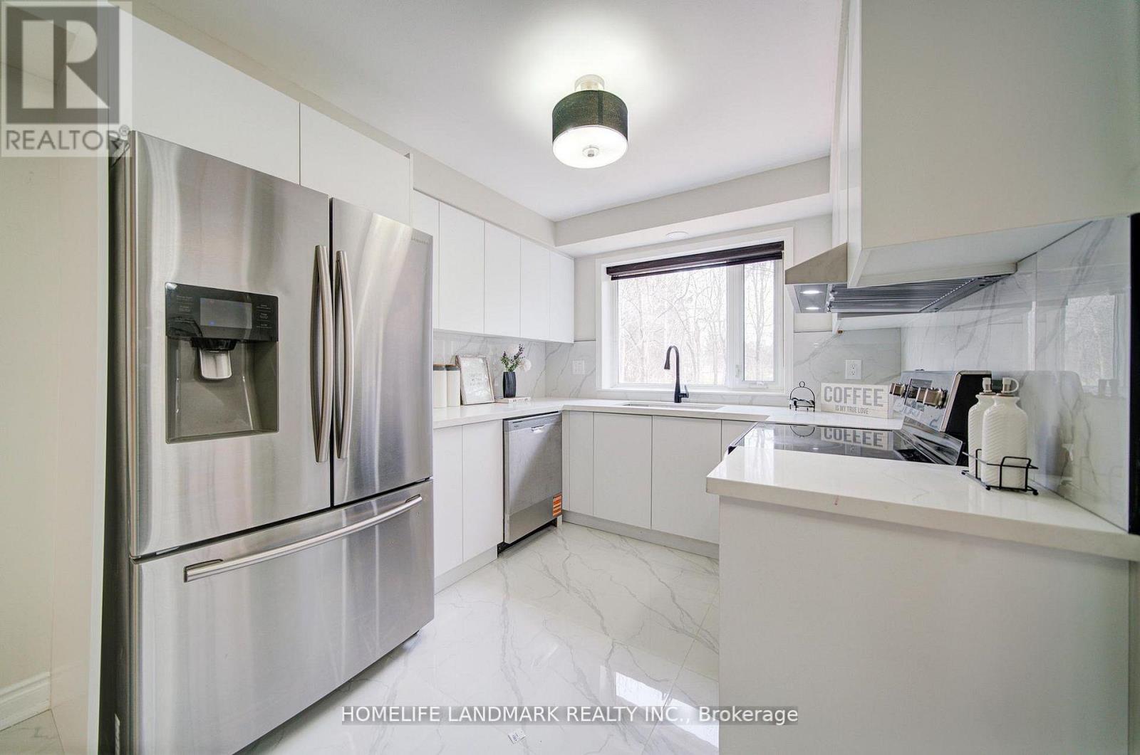 1111 Deer Run, Mississauga, Ontario  L5C 3P7 - Photo 6 - W13167114