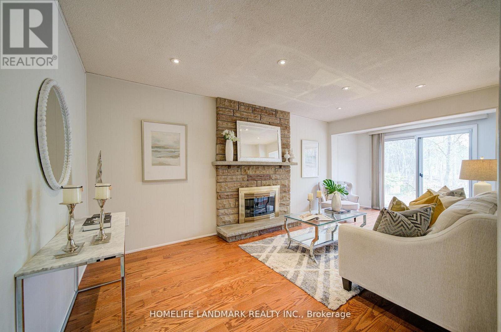 1111 Deer Run, Mississauga, Ontario  L5C 3P7 - Photo 9 - W13167114