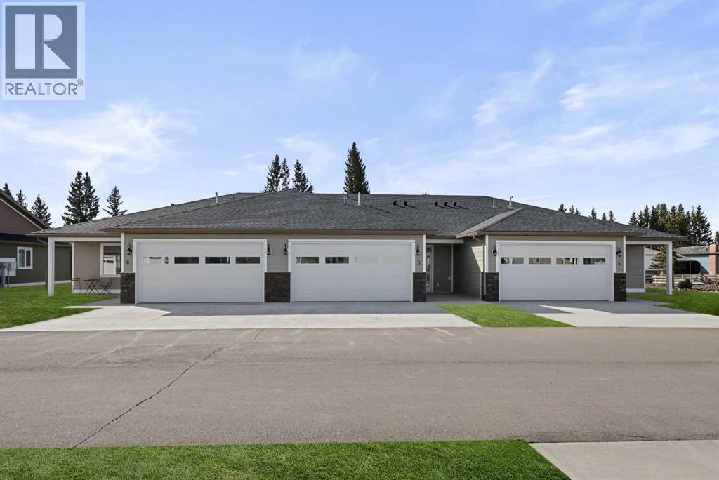 5, 610 4 Avenue SW, Sundre, Alberta  T0M 1X0 - Photo 1 - A2200286