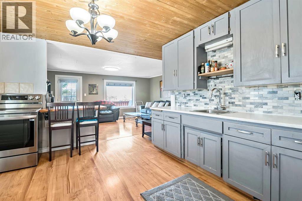 121 2 Avenue SW, Diamond Valley, Alberta  T0L 0H0 - Photo 11 - A2302186