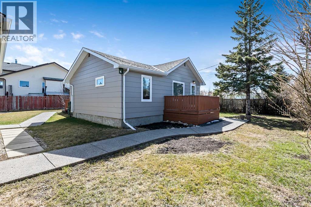 121 2 Avenue SW, Diamond Valley, Alberta  T0L 0H0 - Photo 3 - A2302186