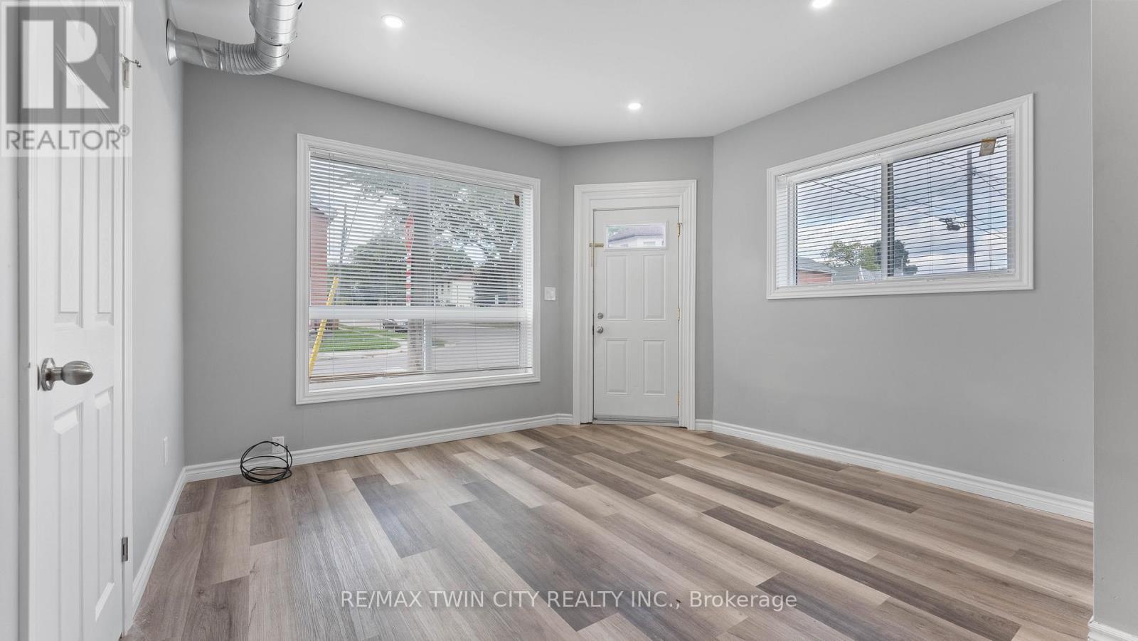 140 SUPERIOR STREET N, Brantford, Ontario