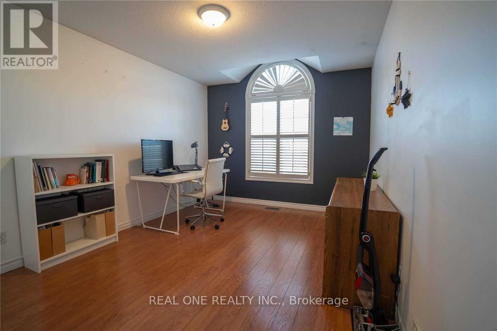 499 Mariner Drive, Waterloo, Ontario  N2K 4N7 - Photo 14 - X13167124