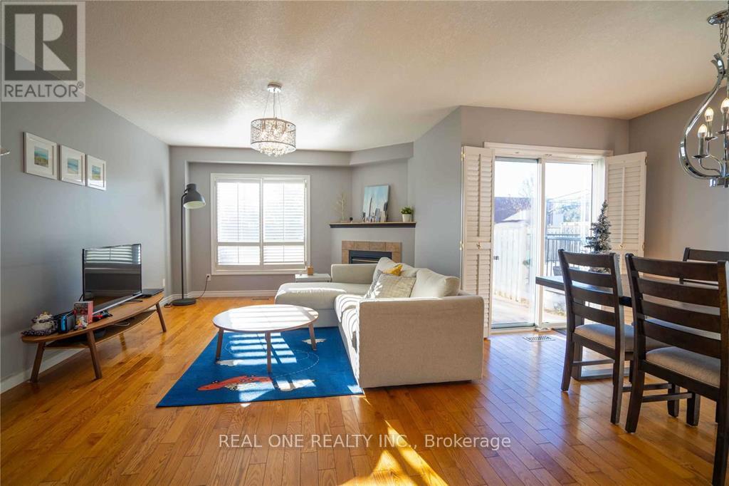 499 Mariner Drive, Waterloo, Ontario  N2K 4N7 - Photo 5 - X13167124
