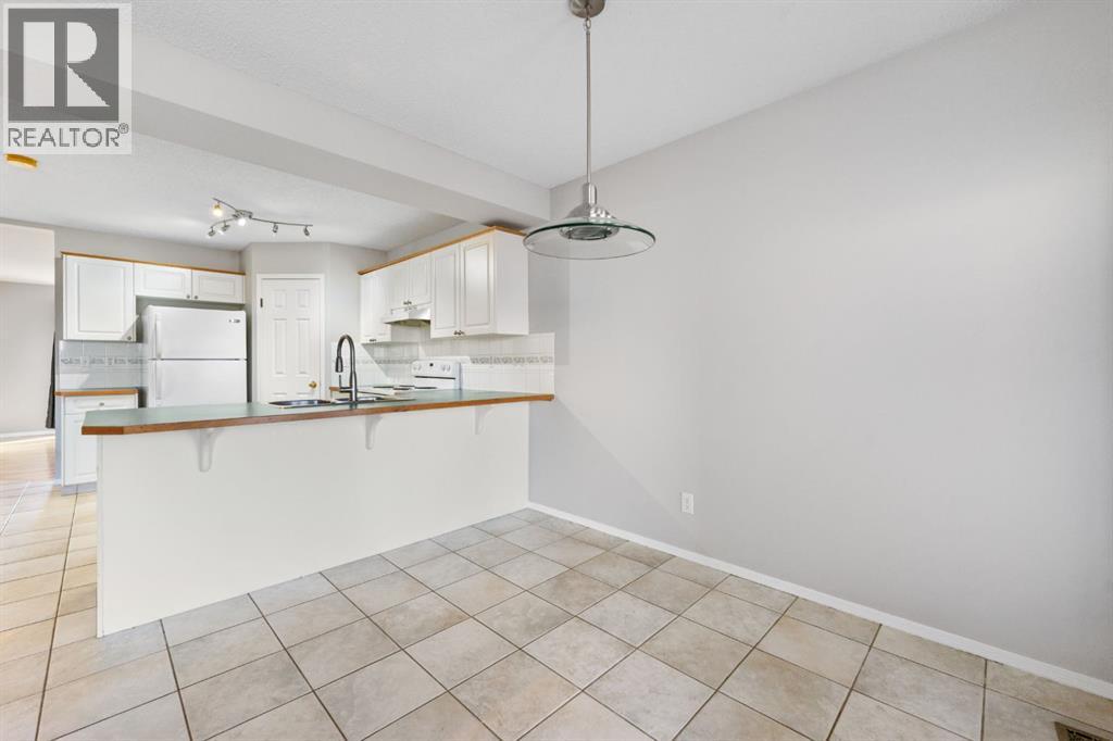 45 Country Hills Crescent NW, Calgary, Alberta  T3K 5A8 - Photo 19 - A2304090