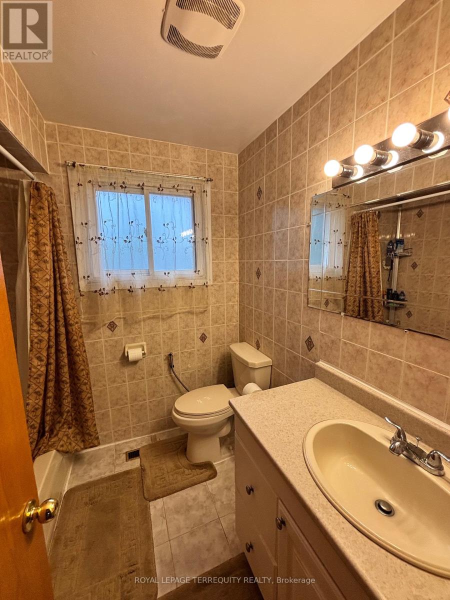 28 Keegan Crescent, Toronto, Ontario  M3J 1G2 - Photo 13 - W13167136
