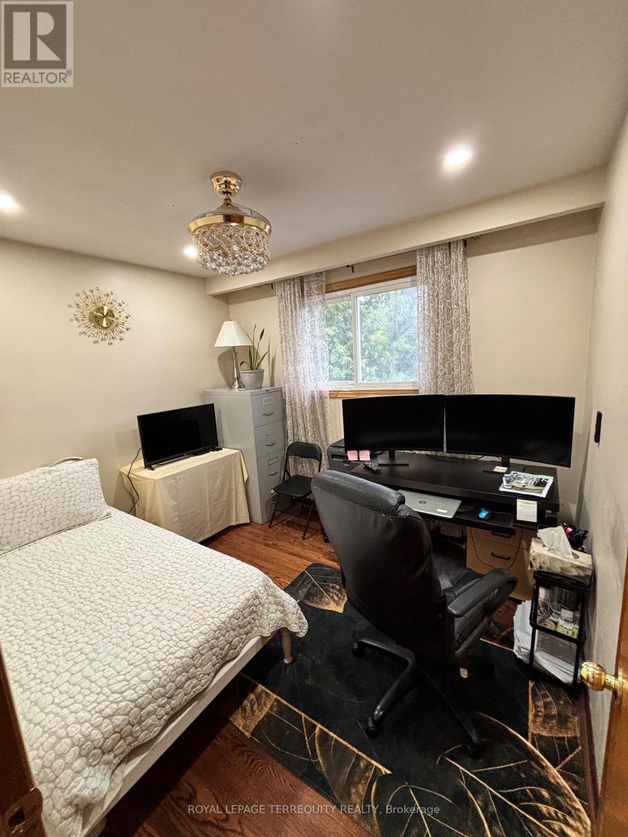 28 Keegan Crescent, Toronto, Ontario  M3J 1G2 - Photo 15 - W13167136